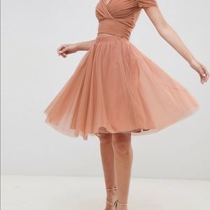 John Zack Petite Brownish pink tulle midi skirt. Size 8